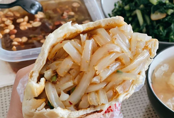 巷刻川味锅盔加盟